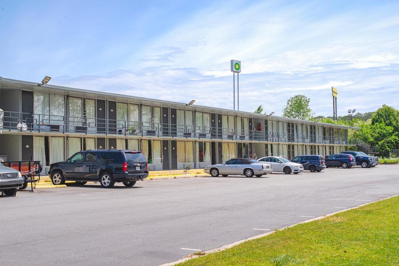 Masters Inn Selma Smithfield I-95 By Oyo Exterior foto